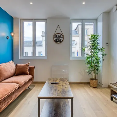 L'apparte Un F2 Cosy Et Moderne Refait A Neuf *